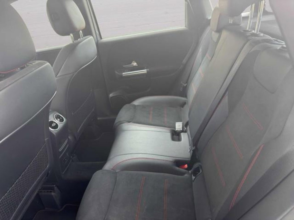 Mercedes-Benz Classe B 180 d Automatic Premium (10)