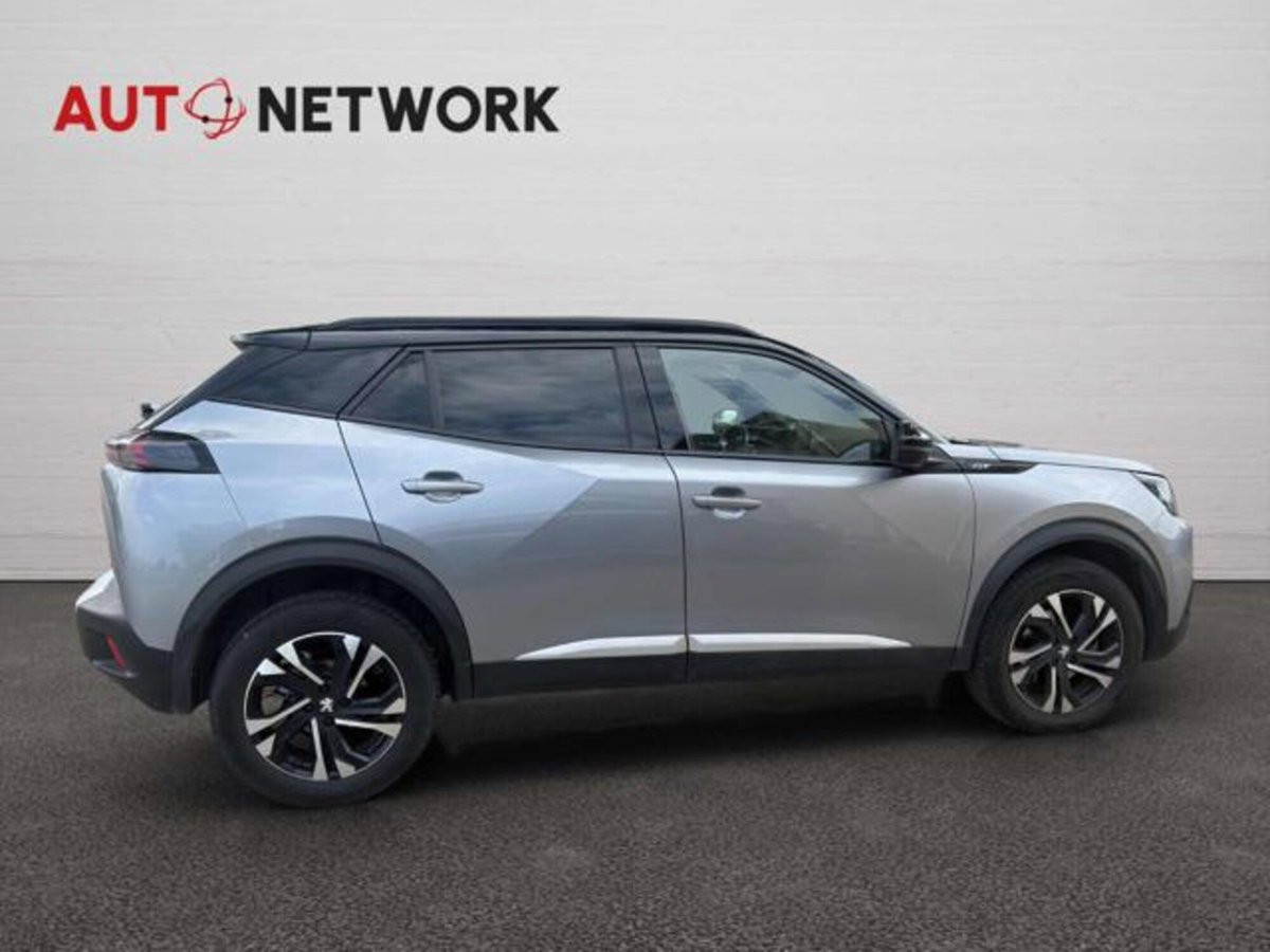 Peugeot 2008 BlueHDi 130 S&S EAT8 GT (8)