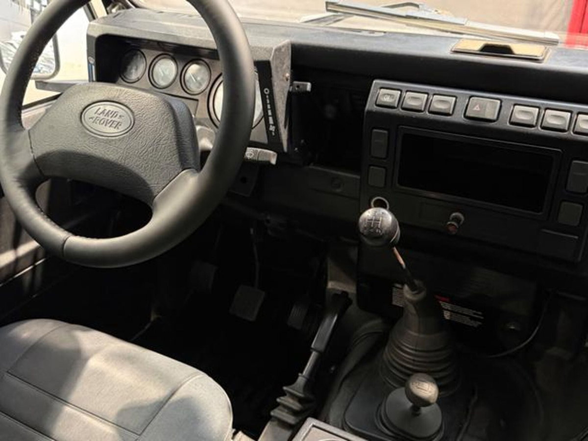 Land Rover Defender 130 2.5 Td5 cat CrewCab S (10)