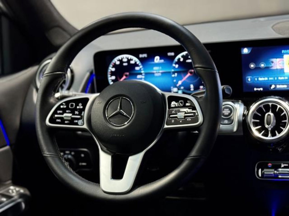 Mercedes-Benz GLB 200 Automatic Premium (14)