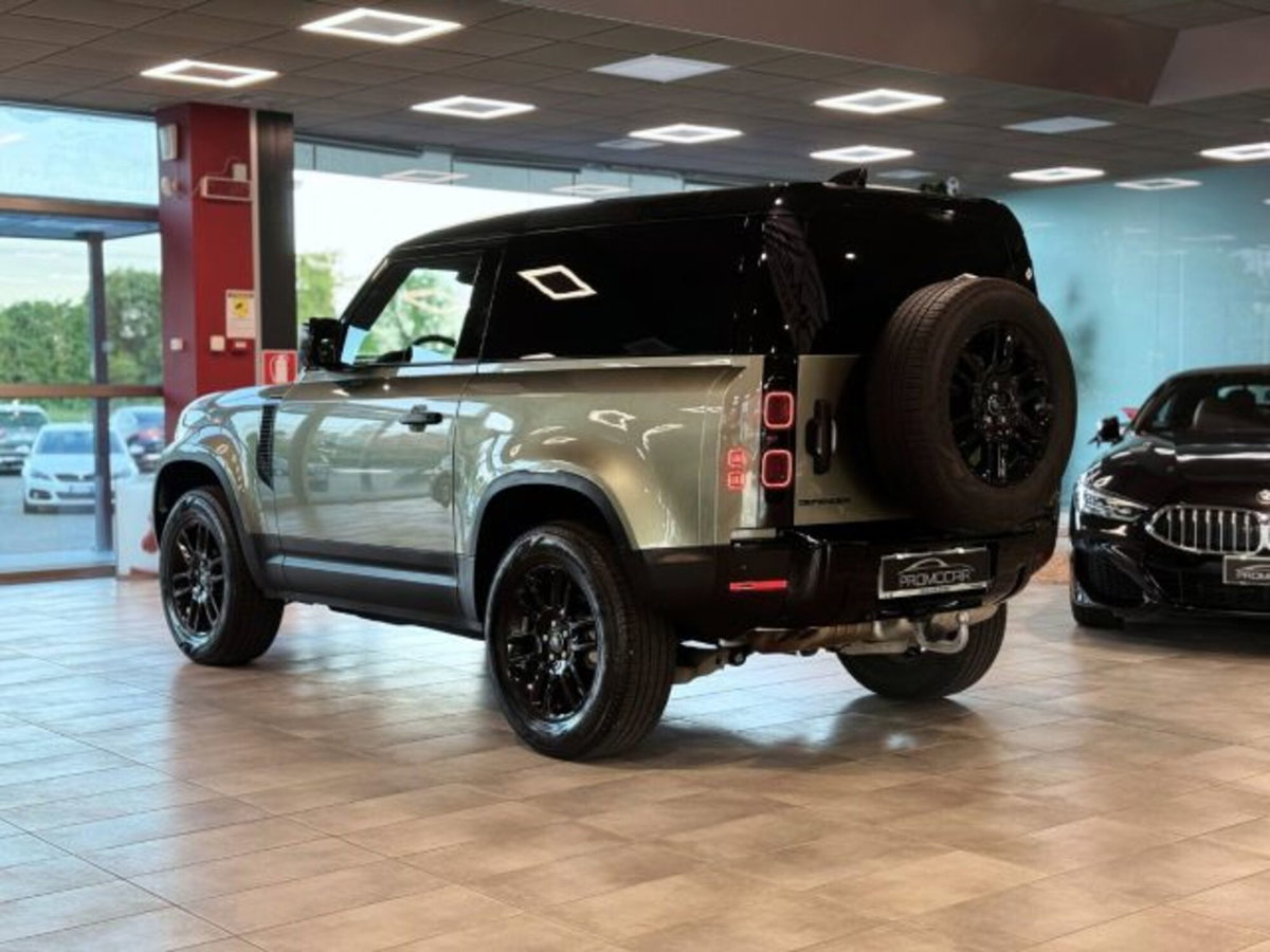 Land Rover Defender 90 Hard Top 3.0d i6 mhev awd 200cv auto (4)