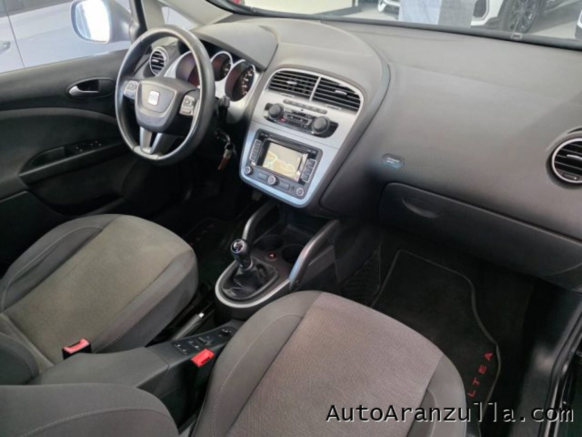SEAT Altea XL 2.0 TDI CR DPF DSG Style (8)