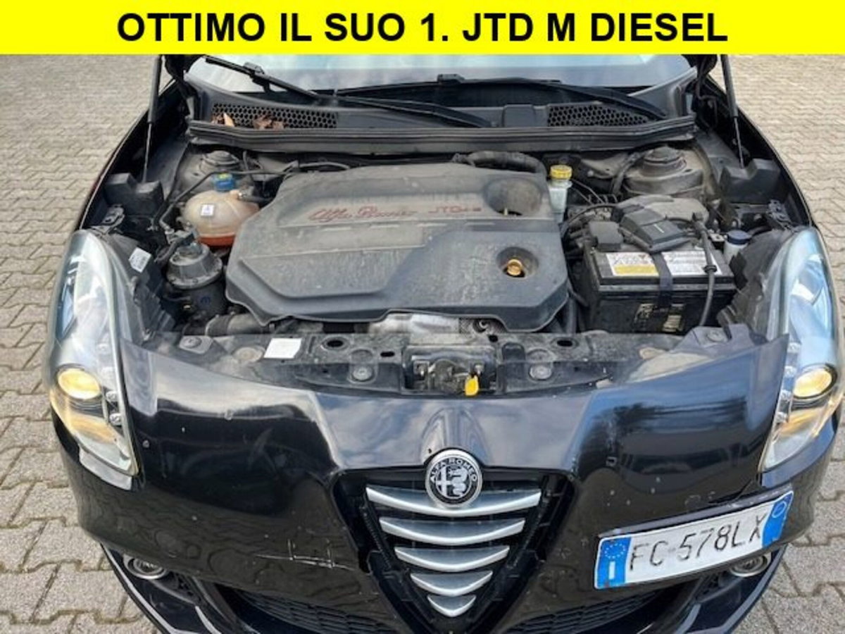 Alfa Romeo Giulietta 1.6 JTDm-2 Distinctive (10)