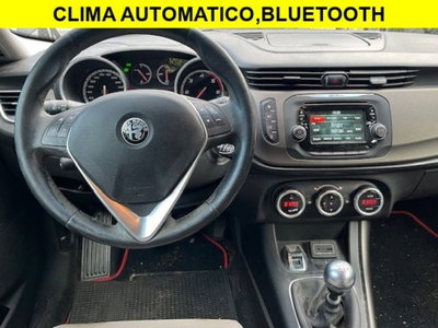 Alfa Romeo Giulietta 1.6 JTDm-2 Distinctive (5)
