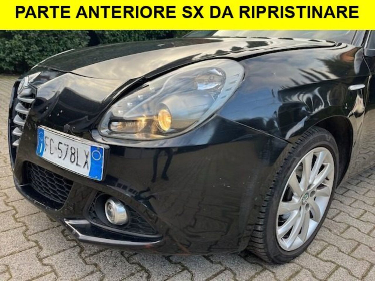 Alfa Romeo Giulietta 1.6 JTDm-2 Distinctive (8)