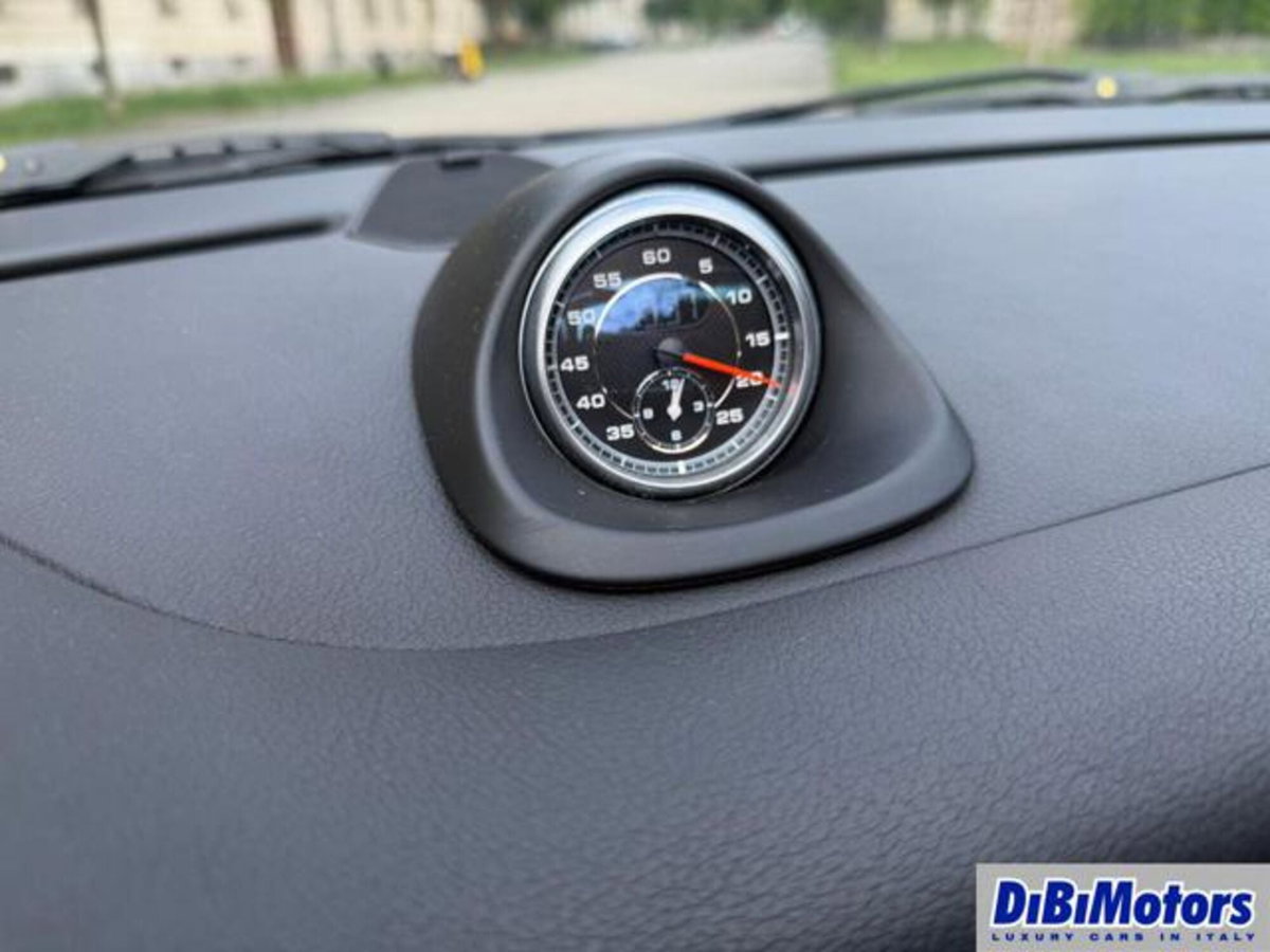 Porsche 911 Cabrio Carrera 4 GTS (11)