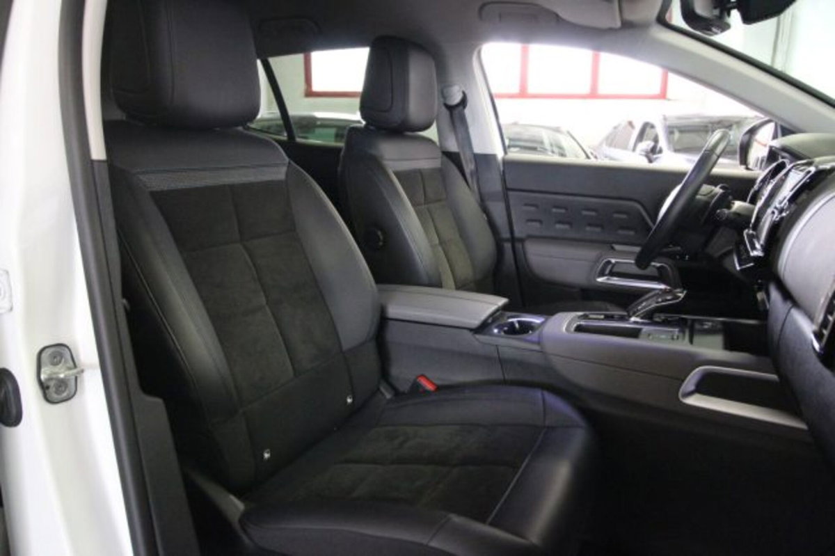 Citroen C5 Aircross Aircross Hybrid 225 E-EAT8 Shine (20)