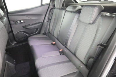 Peugeot 2008 BlueHDi 130 S&S EAT8 Allure Pack (3)