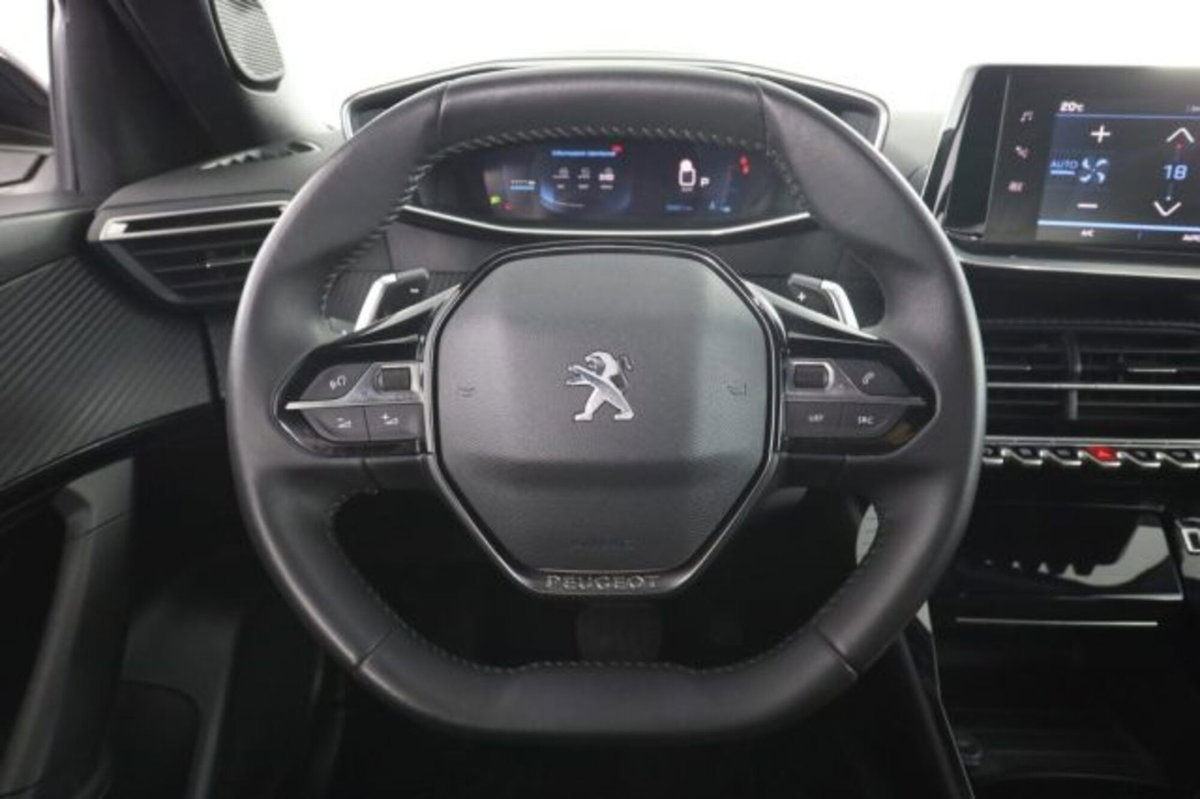 Peugeot 2008 BlueHDi 130 S&S EAT8 Allure Pack (5)