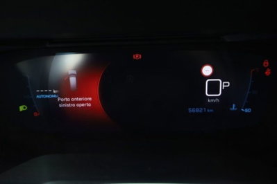 Peugeot 2008 BlueHDi 130 S&S EAT8 Allure Pack (7)