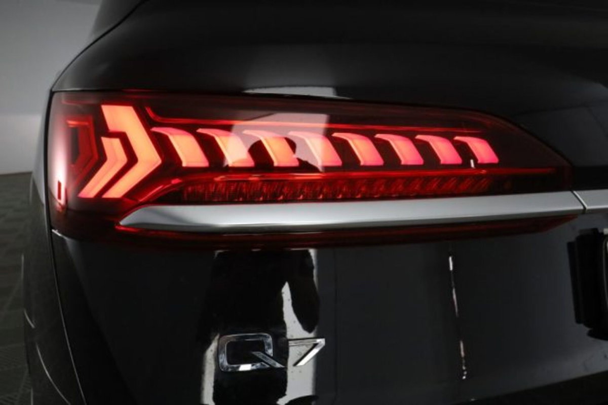 Audi Q7 50 TDI quattro tiptronic Sport (11)