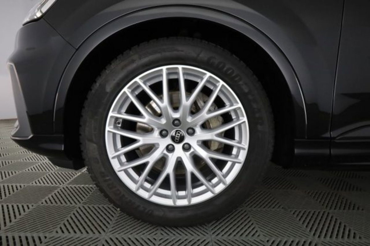 Audi Q7 50 TDI quattro tiptronic Sport (9)