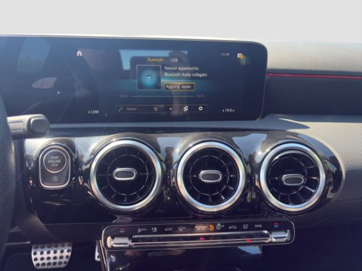 Mercedes-Benz Classe A 180 d Automatic Premium (16)