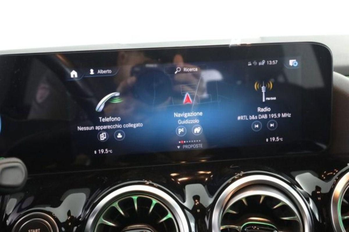 Mercedes-Benz CLA Shooting Brake 200 d Automatic 4Matic Shooting Brake Sport (11)