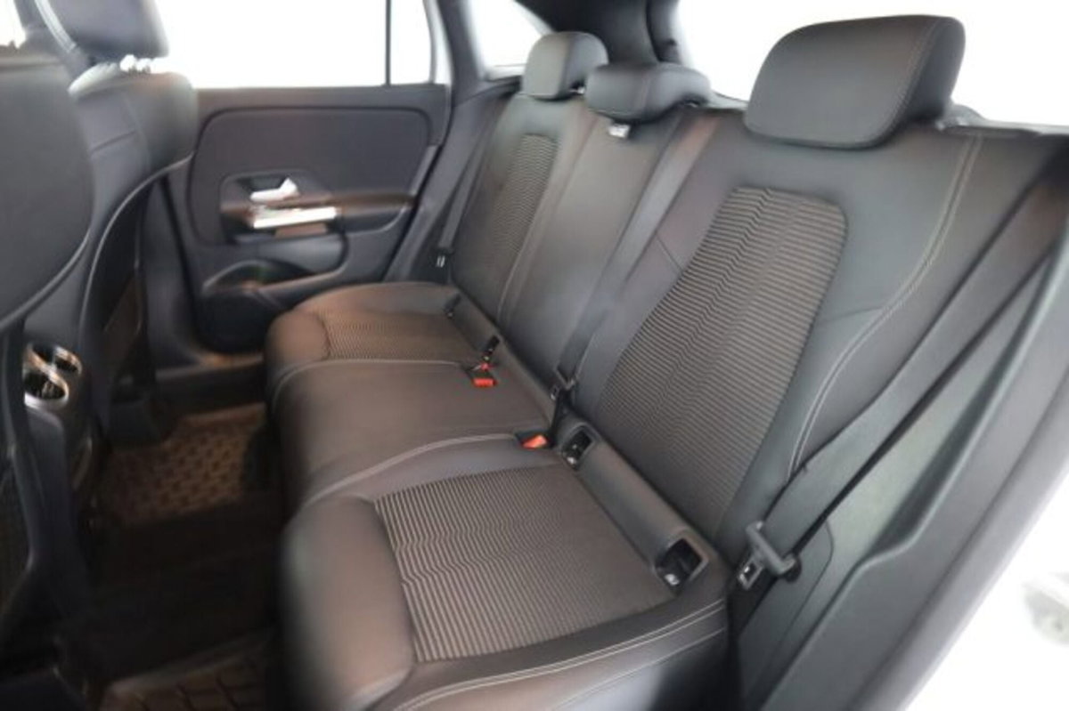 Mercedes-Benz CLA Shooting Brake 200 d Automatic 4Matic Shooting Brake Sport (3)