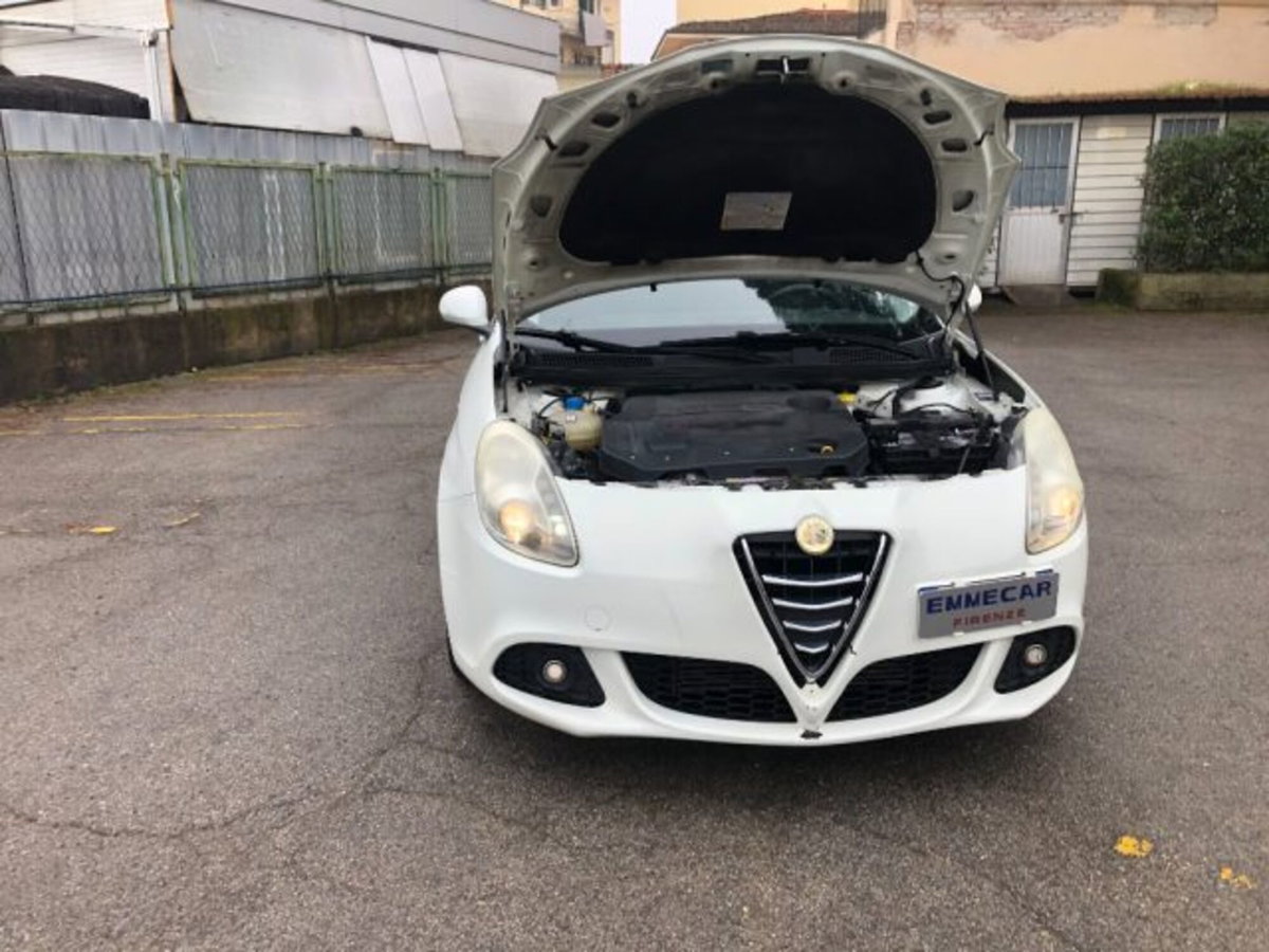 Alfa Romeo Giulietta 1.6 JTDm-2 Distinctive (18)