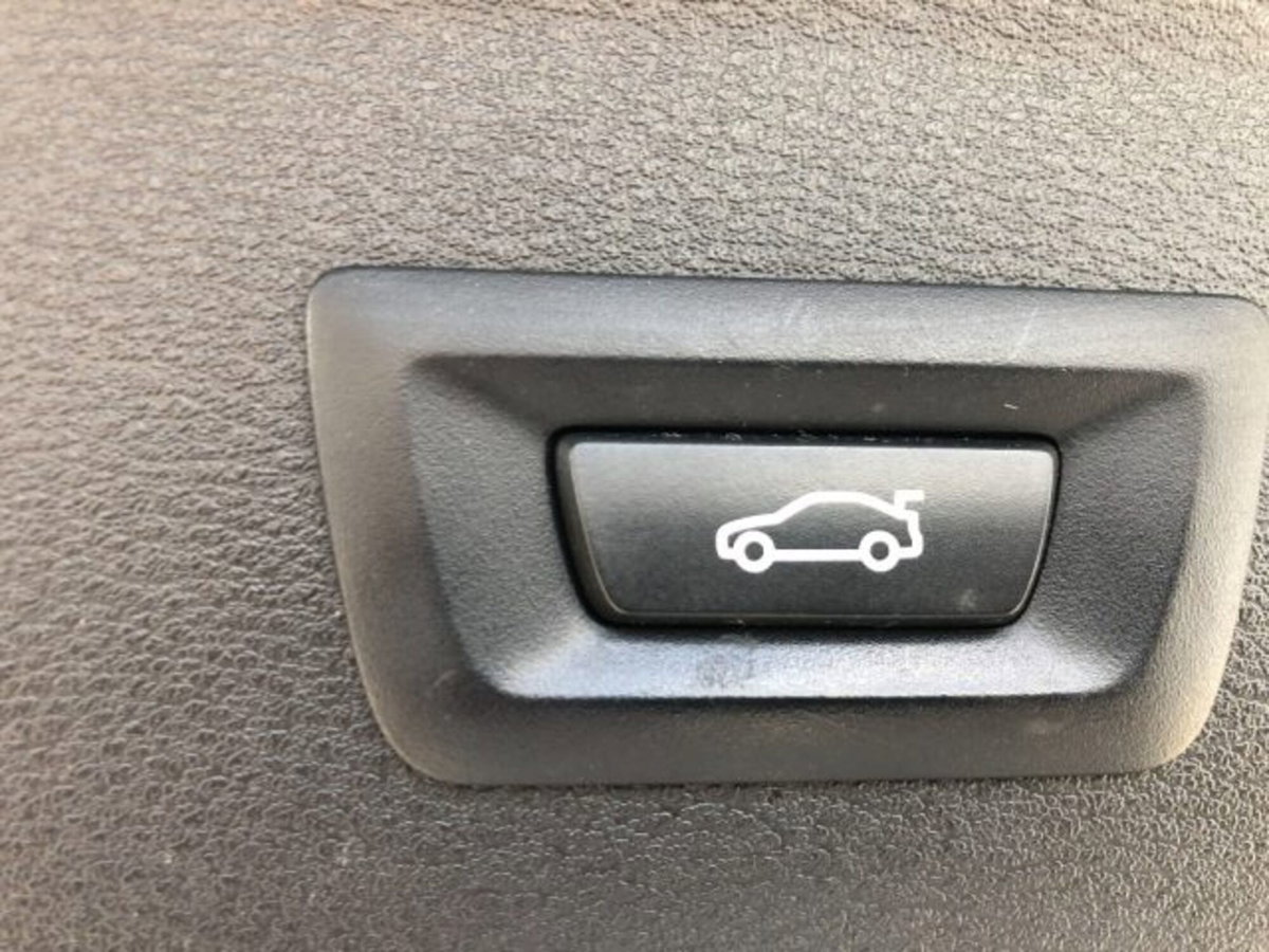 BMW X1 sDrive18d Business (10)