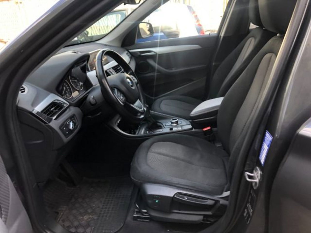 BMW X1 sDrive18d Business (12)