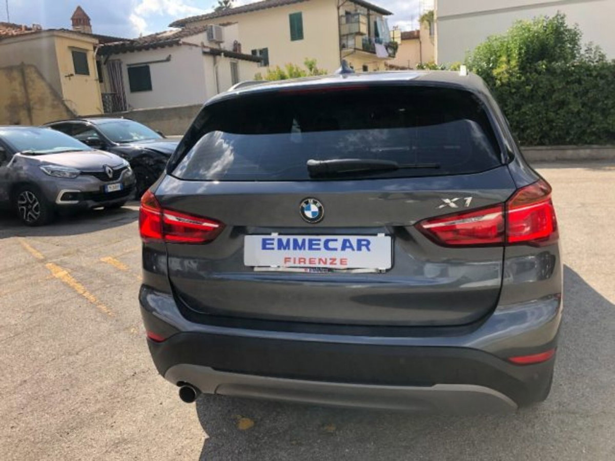 BMW X1 sDrive18d Business (6)