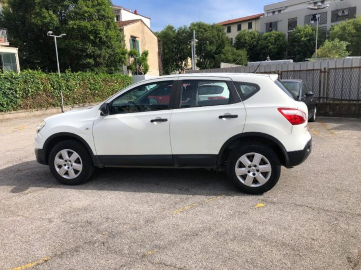 Nissan Qashqai 1.6 16V Visia (7)