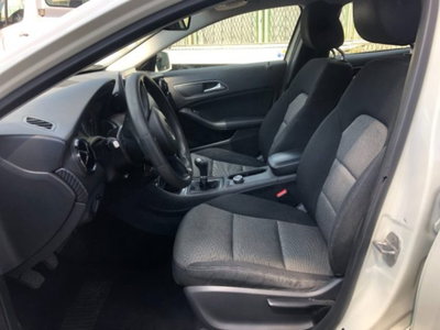 Mercedes-Benz GLA SUV 180 d Executive (11)
