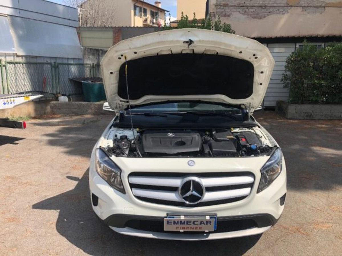 Mercedes-Benz GLA SUV 180 d Executive (17)