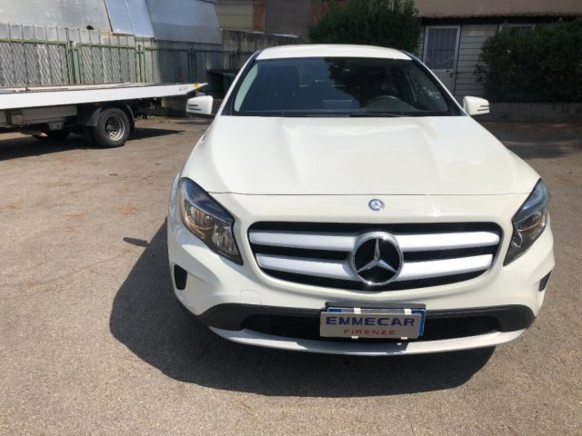 Mercedes-Benz GLA SUV 180 d Executive (3)