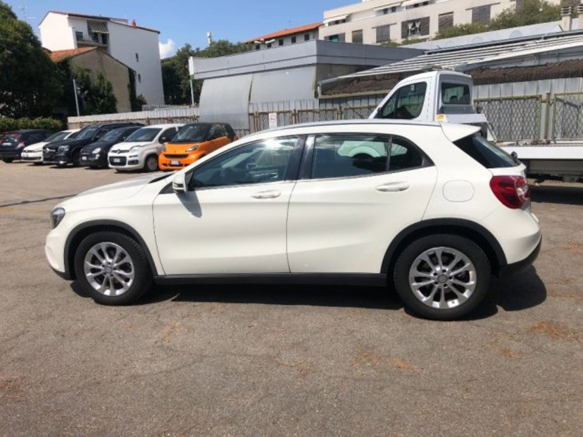 Mercedes-Benz GLA SUV 180 d Executive (7)