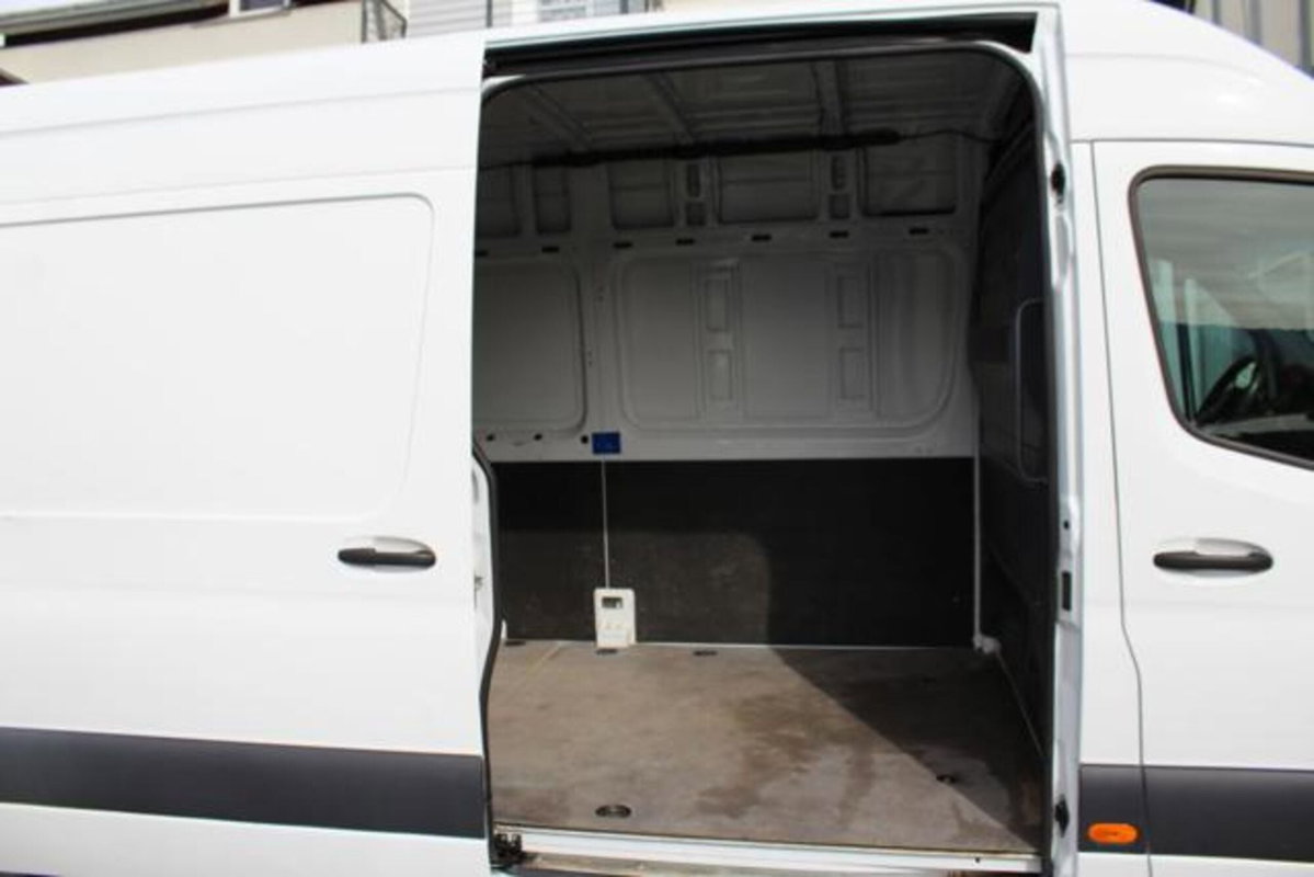 Mercedes-Benz Sprinter F39/35 314 CDI FWD TA Furgone (14)