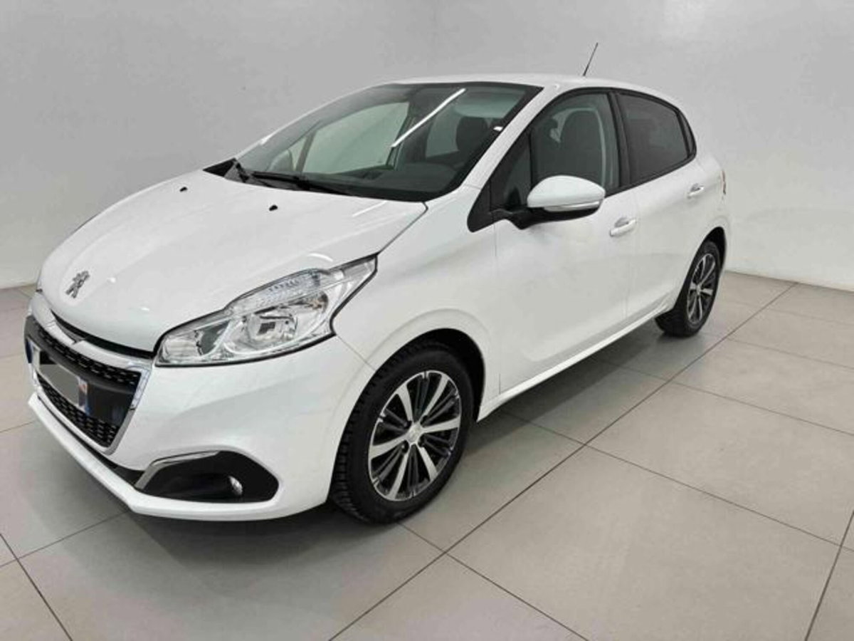 Peugeot 208 82 5 porte Allure (2)