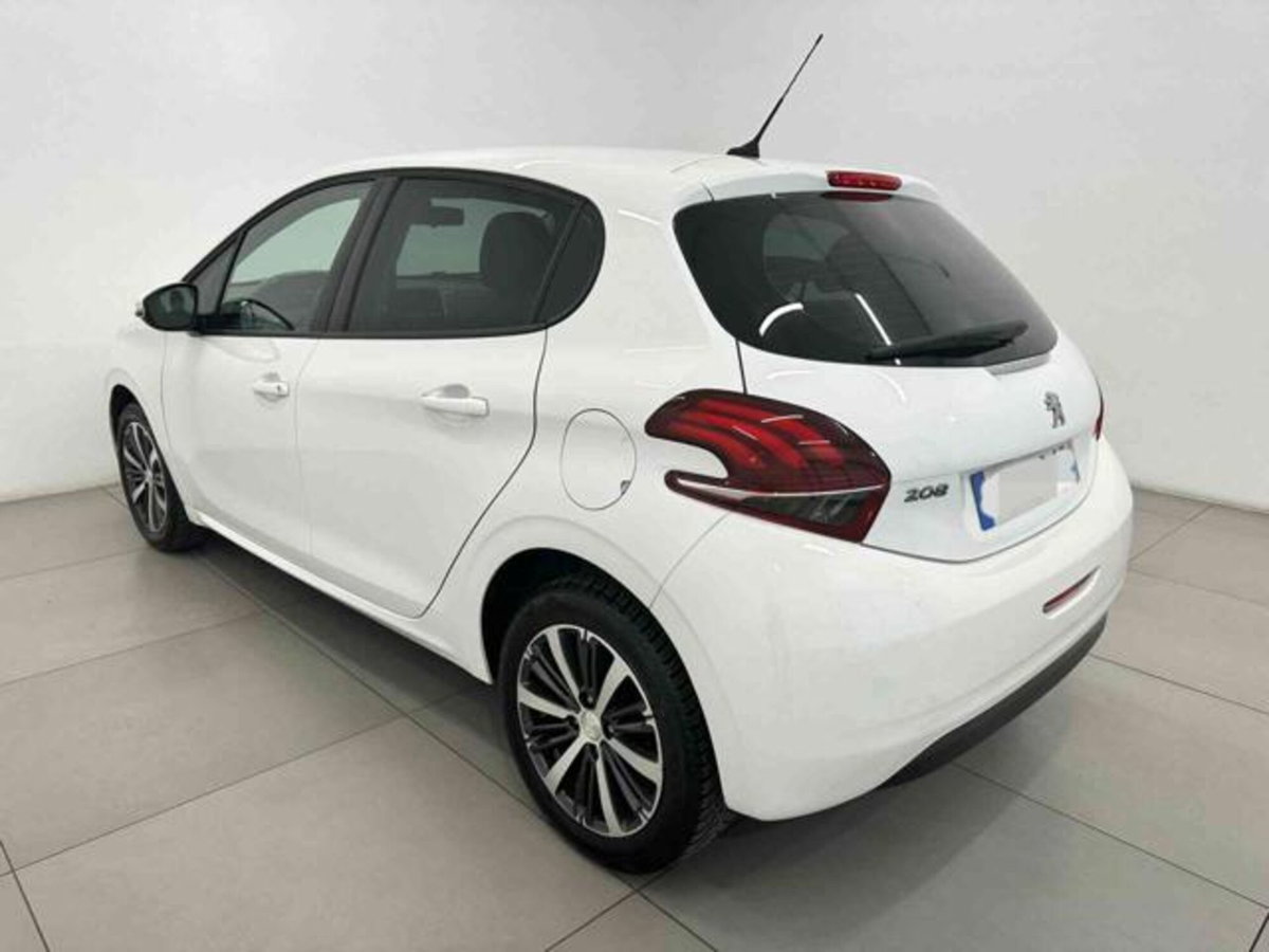 Peugeot 208 82 5 porte Allure (3)