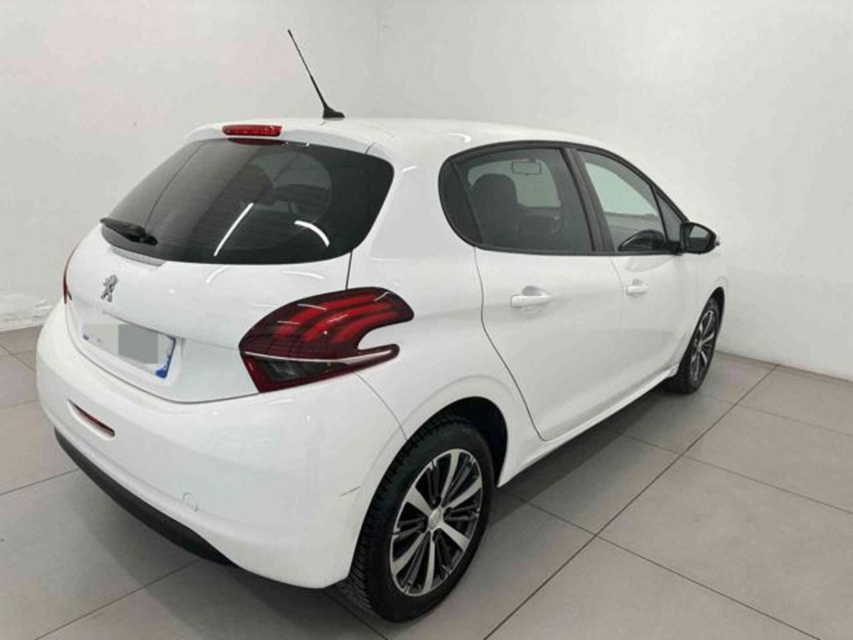 Peugeot 208 82 5 porte Allure (5)