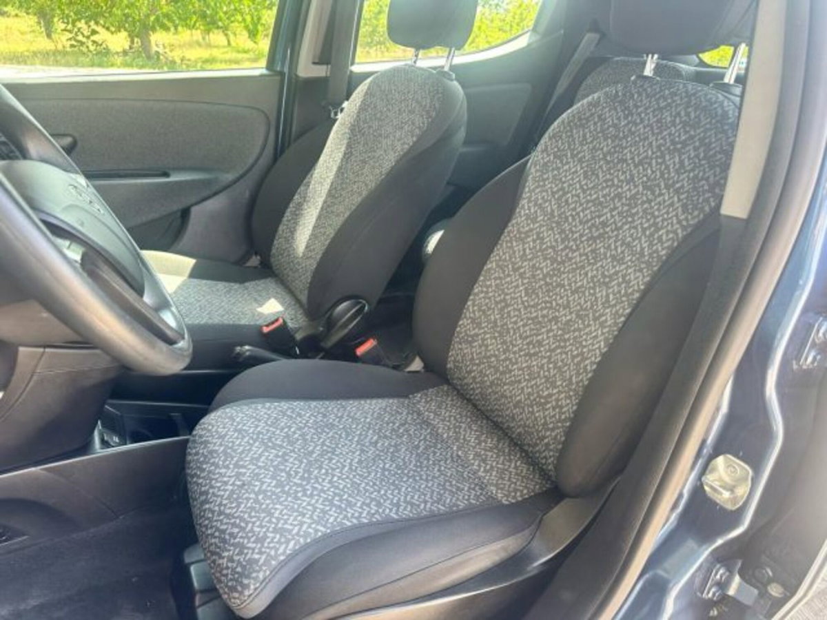 Lancia Ypsilon 1.0 FireFly 5 porte S&S Hybrid Ecochic Silver (9)