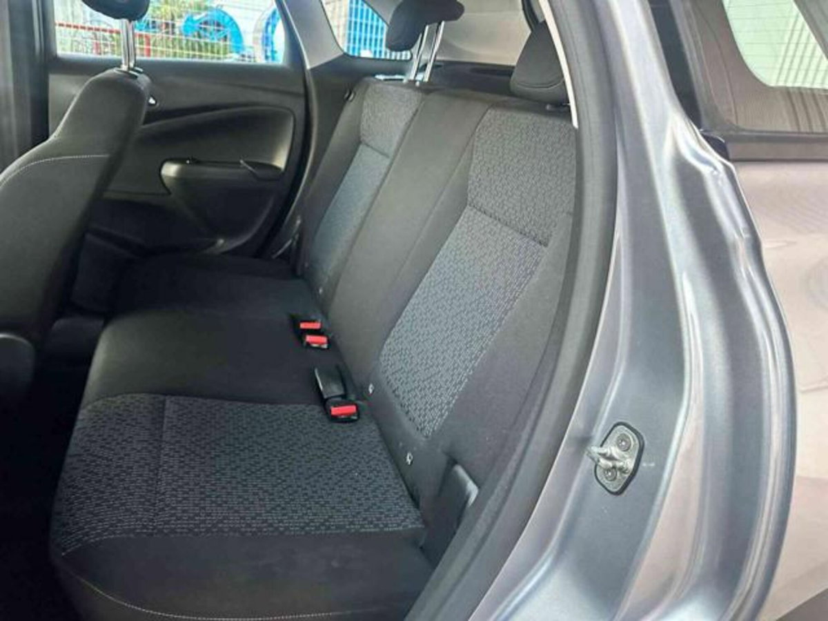 Opel Crossland X 1.2 12V Advance (10)