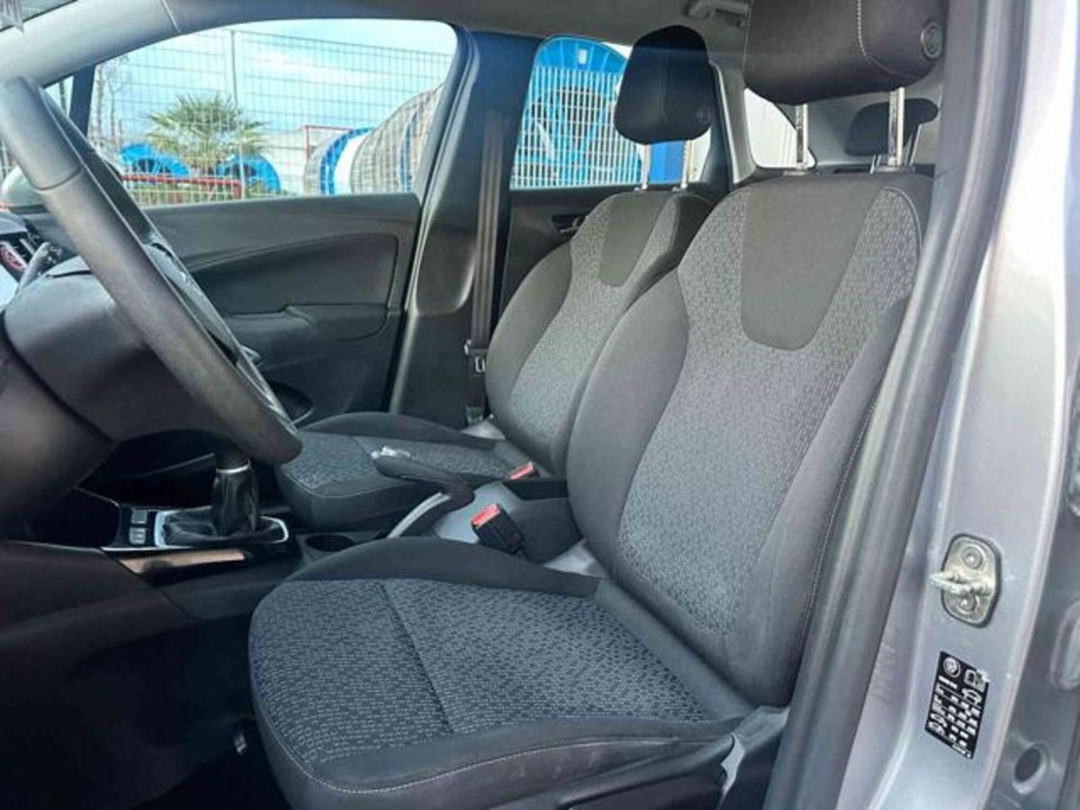 Opel Crossland X 1.2 12V Advance (12)