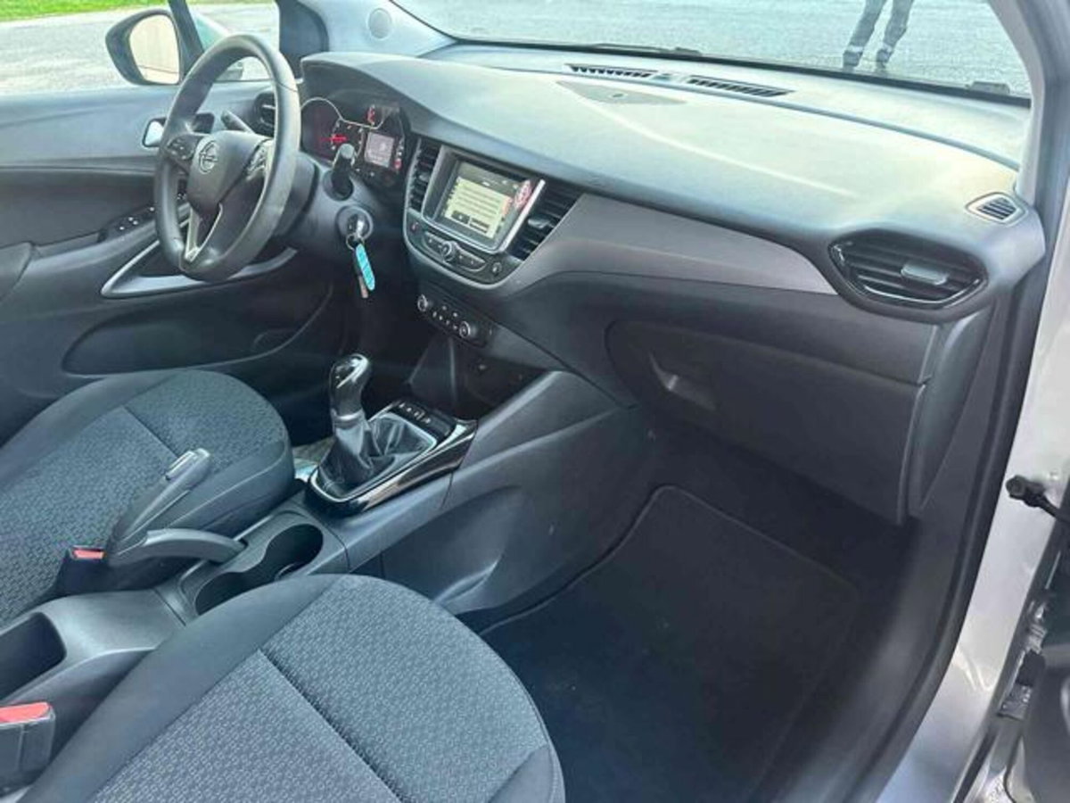 Opel Crossland X 1.2 12V Advance (8)