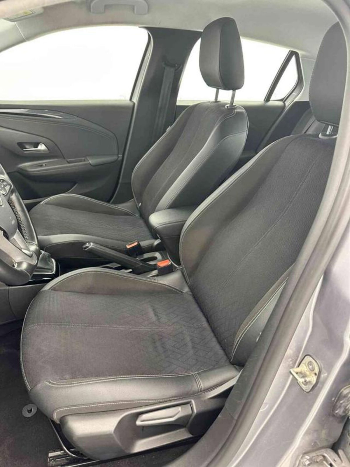 Opel Corsa 1.2 100 CV Edition (6)