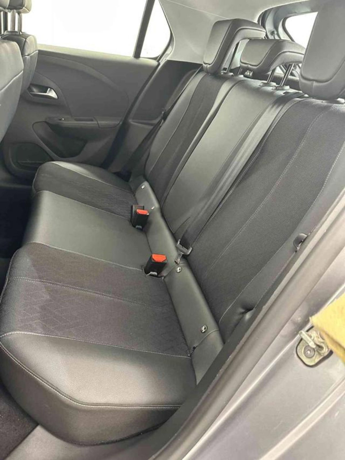 Opel Corsa 1.2 100 CV Edition (9)