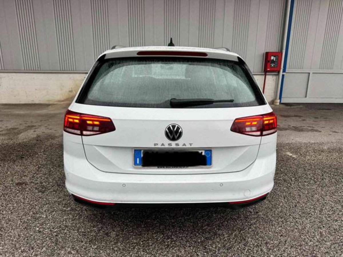 Volkswagen Passat Variant 2.0 TDI SCR EVO DSG Business (11)
