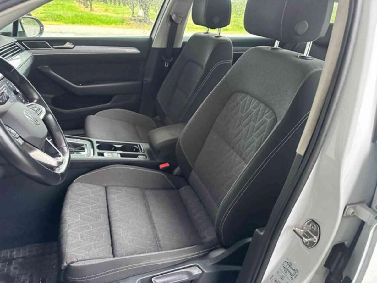 Volkswagen Passat Variant 2.0 TDI SCR EVO DSG Business (5)