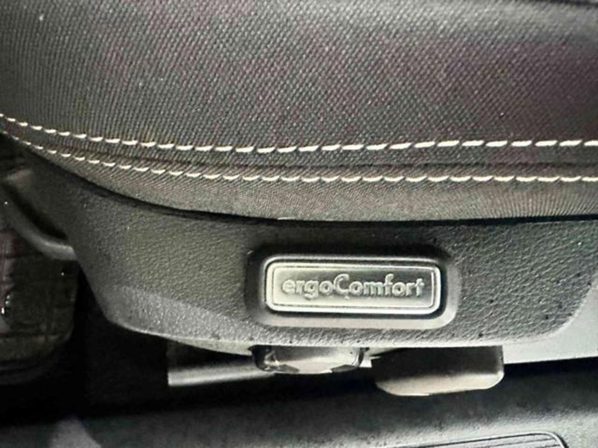 Volkswagen Passat Variant 2.0 TDI SCR EVO DSG Business (9)