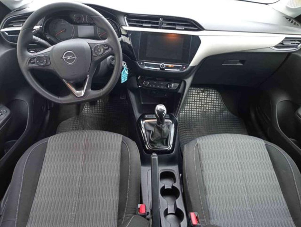 Opel Corsa 1.2 Edition (5)