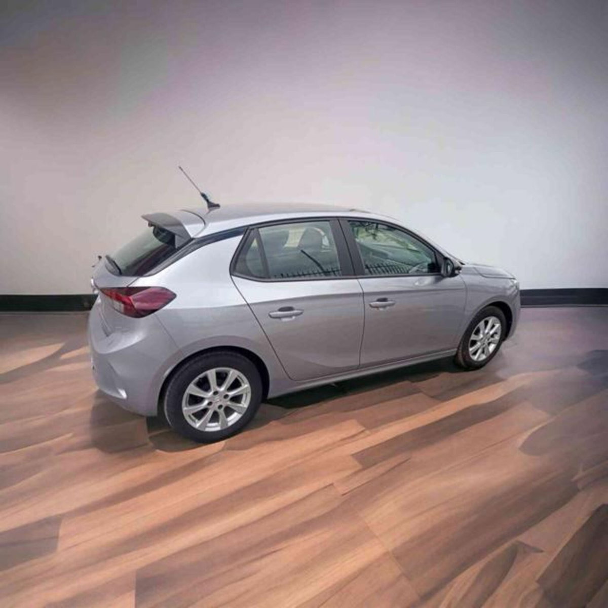 Opel Corsa 1.2 Edition (7)