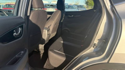 Nissan Qashqai 1.5 dCi 115 CV DCT Business (16)