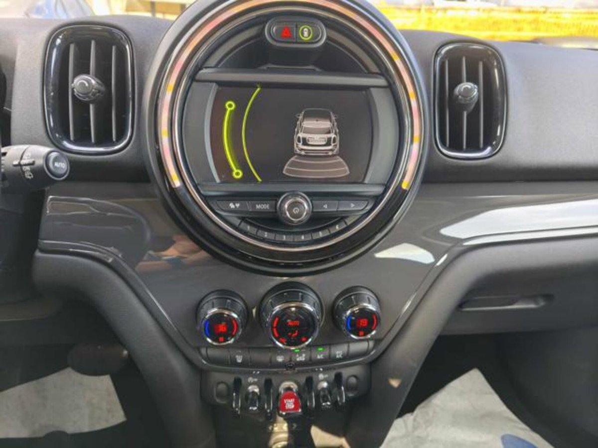 MINI Mini Countryman 2.0 Cooper D Business Countryman (12)