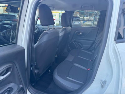 Jeep Renegade 1.3 T4 190CV PHEV 4xe AT6 Limited (10)