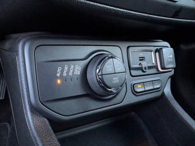 Jeep Renegade 1.3 T4 190CV PHEV 4xe AT6 Limited (12)