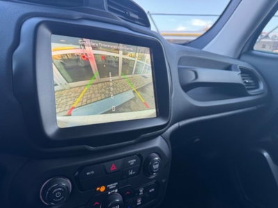 Jeep Renegade 1.3 T4 190CV PHEV 4xe AT6 Limited (15)