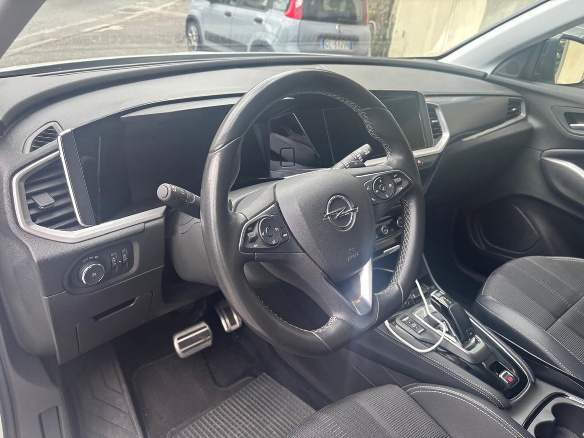 Opel Grandland 1.2 Turbo 12V 130 CV aut. Business Elegance (10)