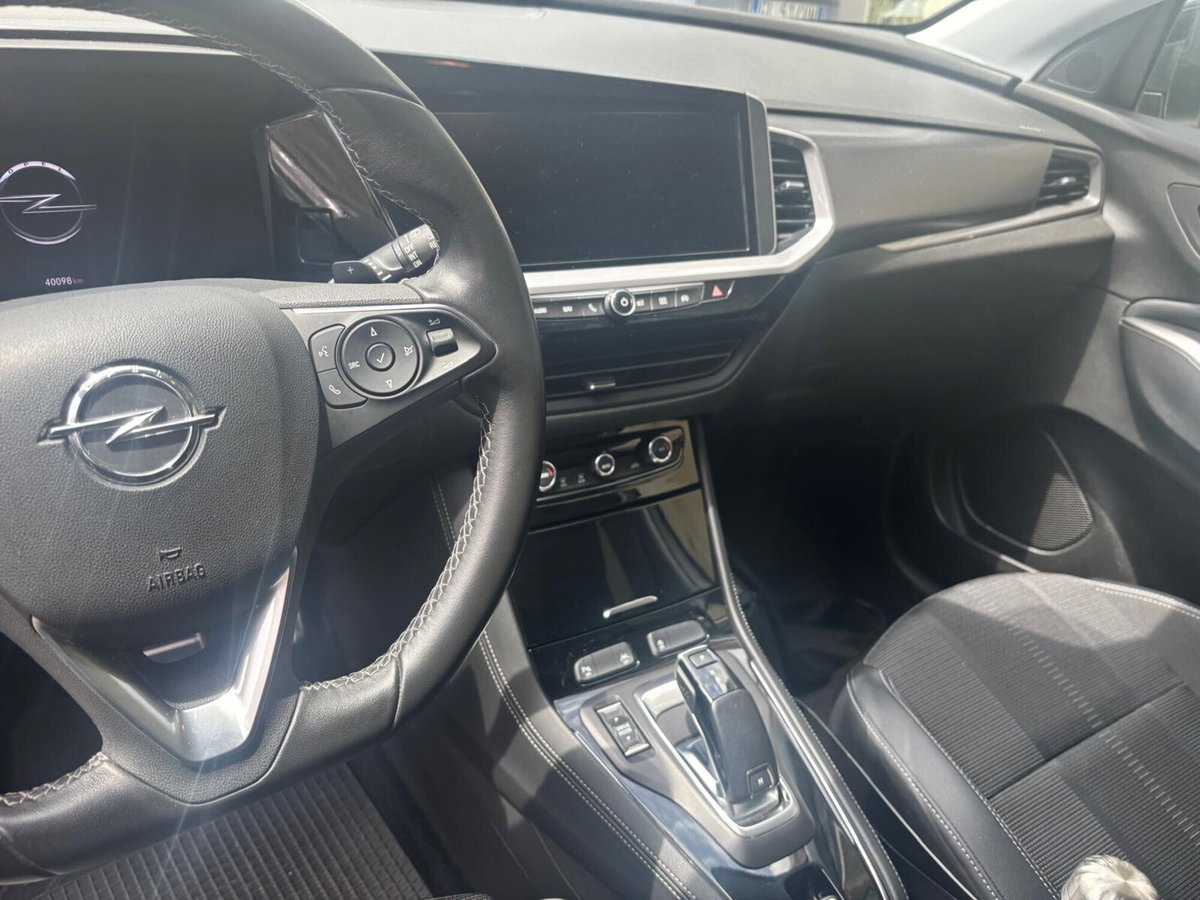 Opel Grandland 1.2 Turbo 12V 130 CV aut. Business Elegance (16)